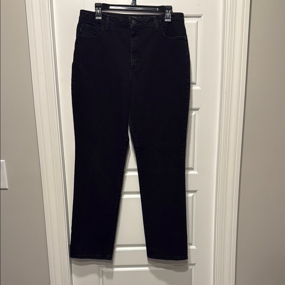 Black Straight Leg Jeans with Classic Denim Texture